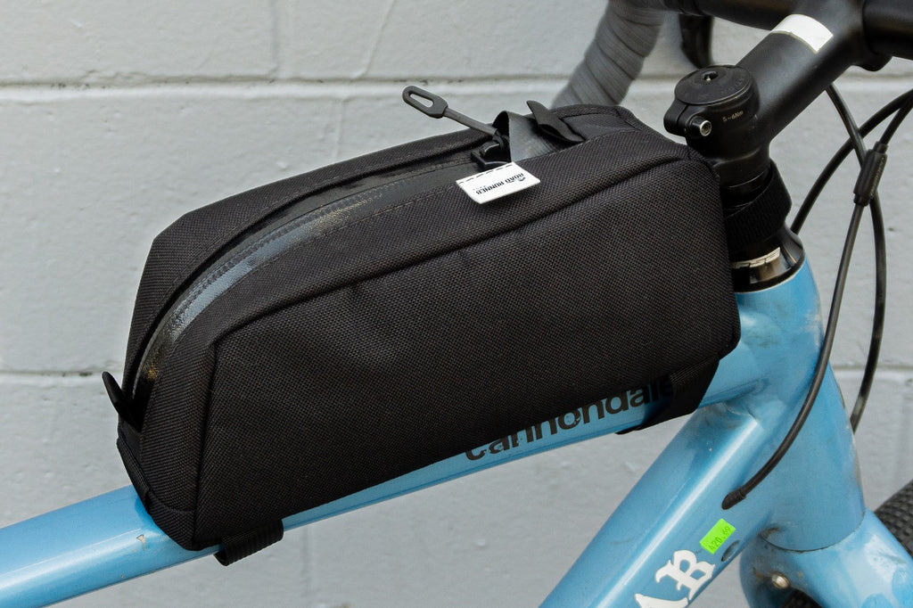 Bluff Top Tube Gas Tank Bag in Black